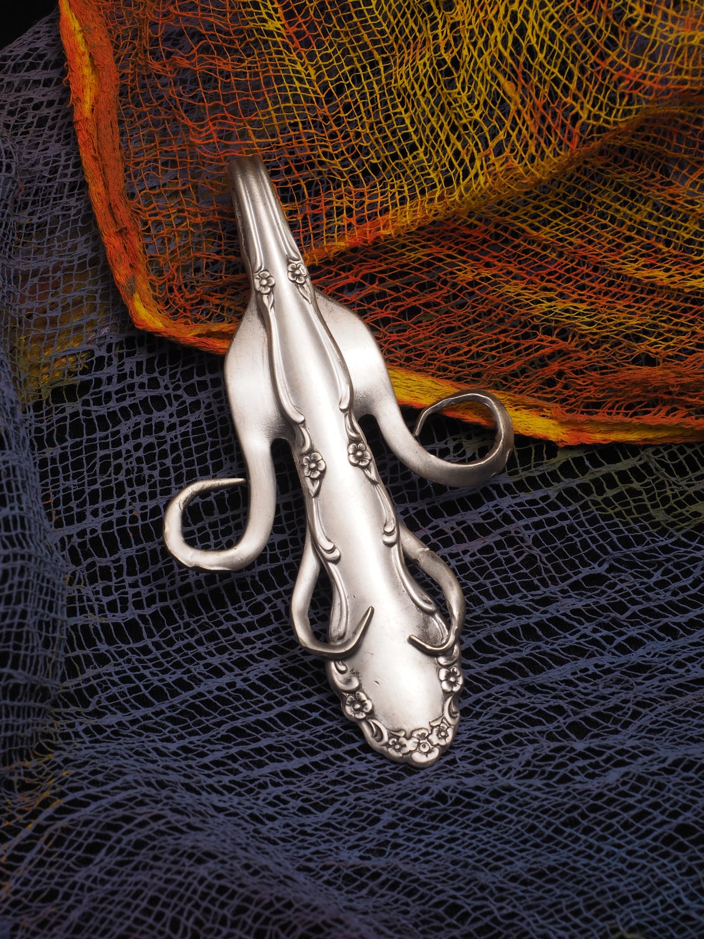Pendentif Fleur de lys #1 Lily flower pendant