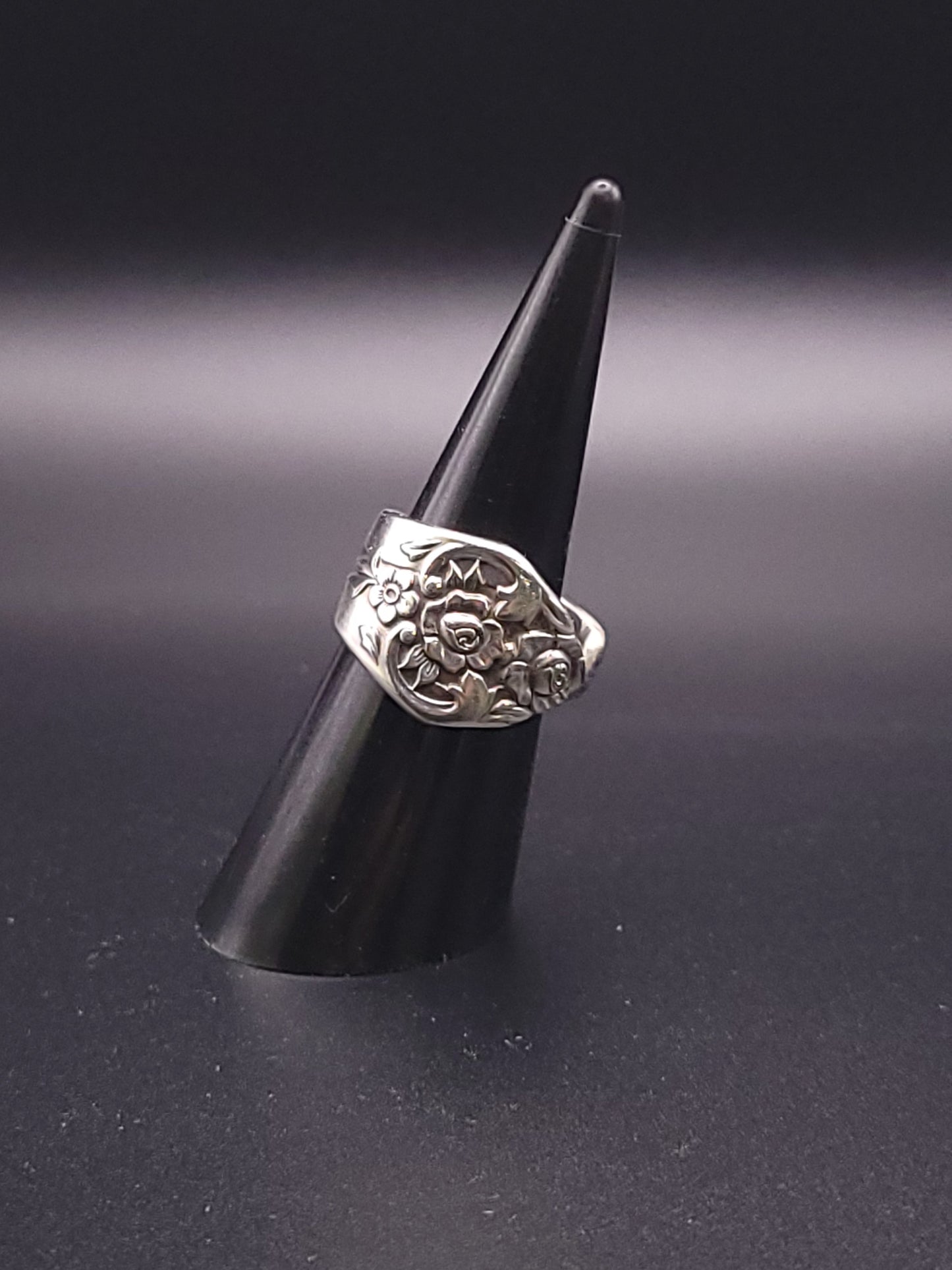 Floral ring size 8