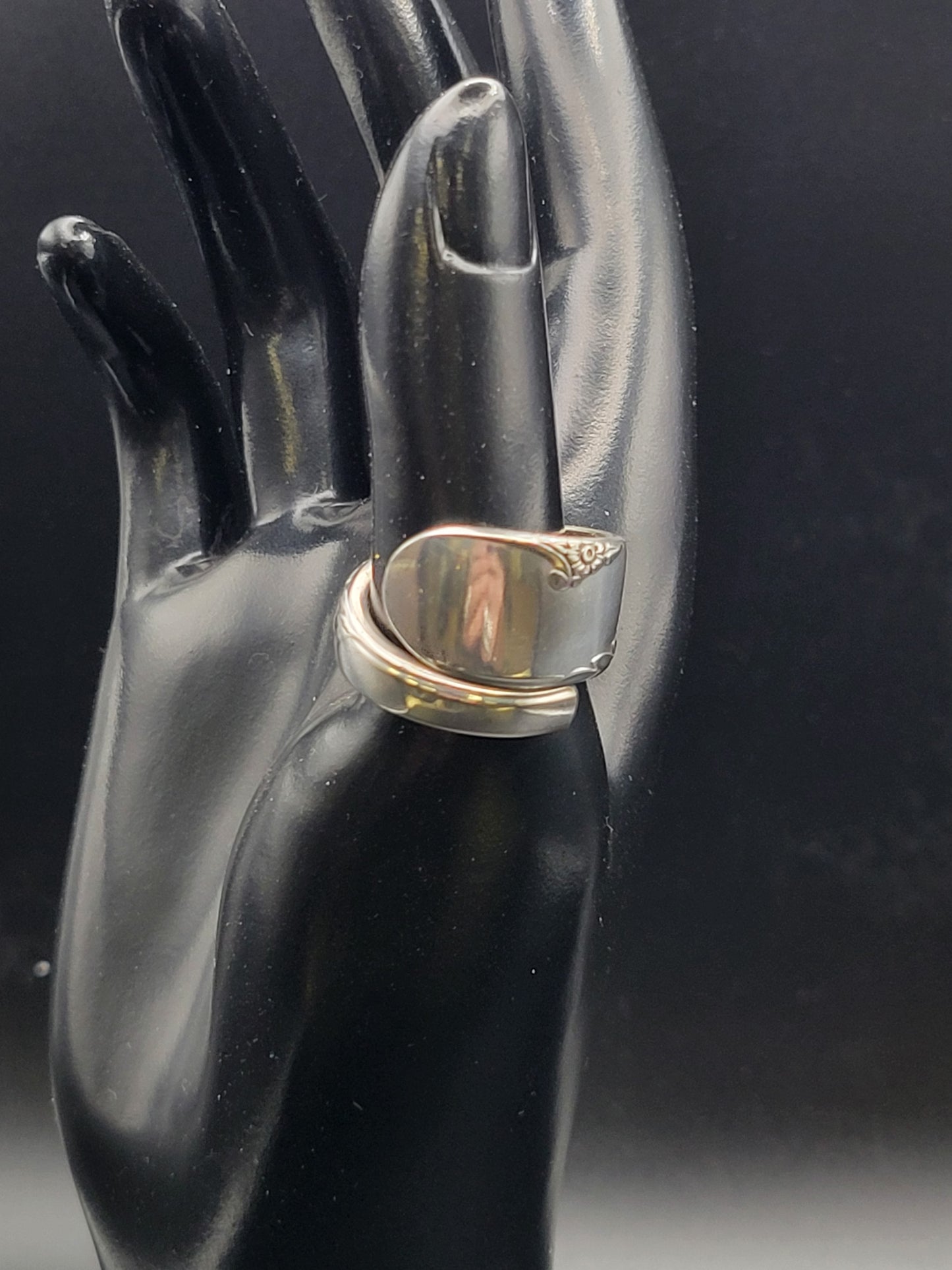 Bague double motif fleuri spiralé